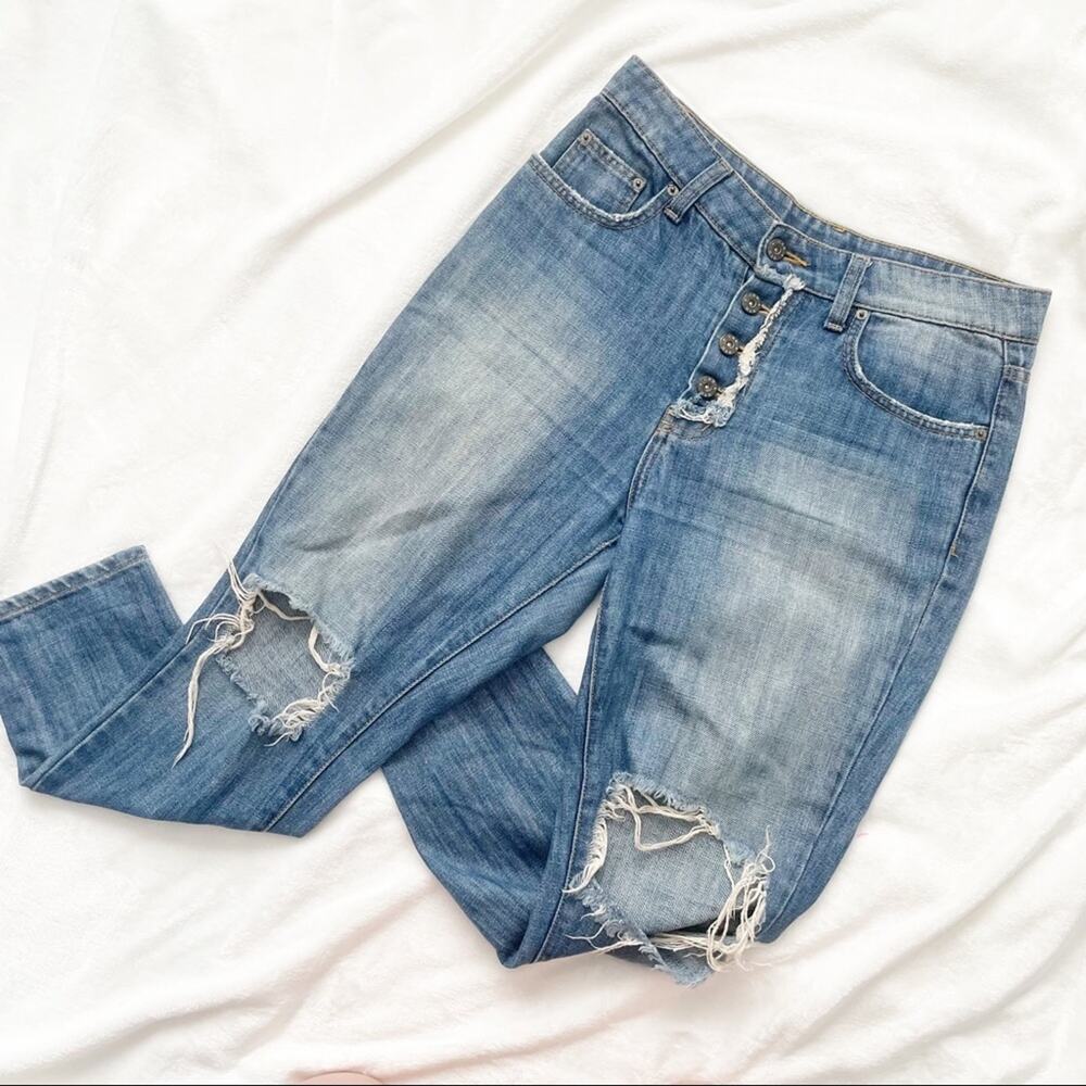 Carmar ripped distressed blue denim size 27 ankle cropped